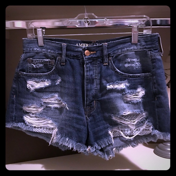 American Eagle Jean Shorts size 6 - Picture 1 of 3
